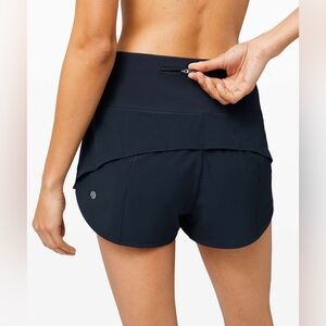 A Lululemon Speed Up Short High-Rise *2.5" lined